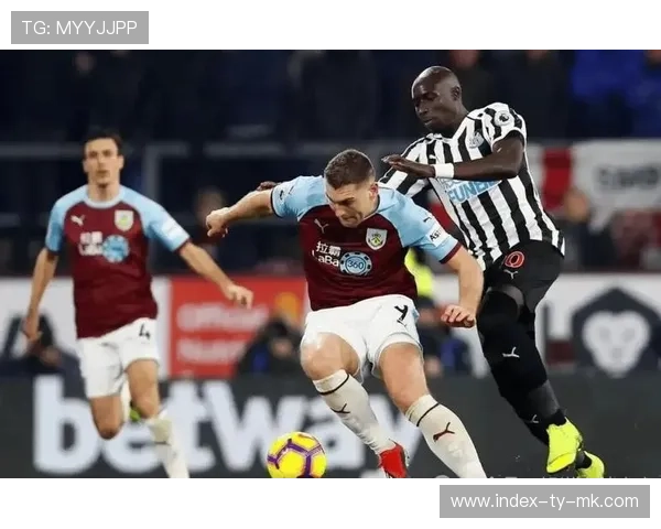 英超升班马生存现状：伯恩利、利兹联深陷降级区